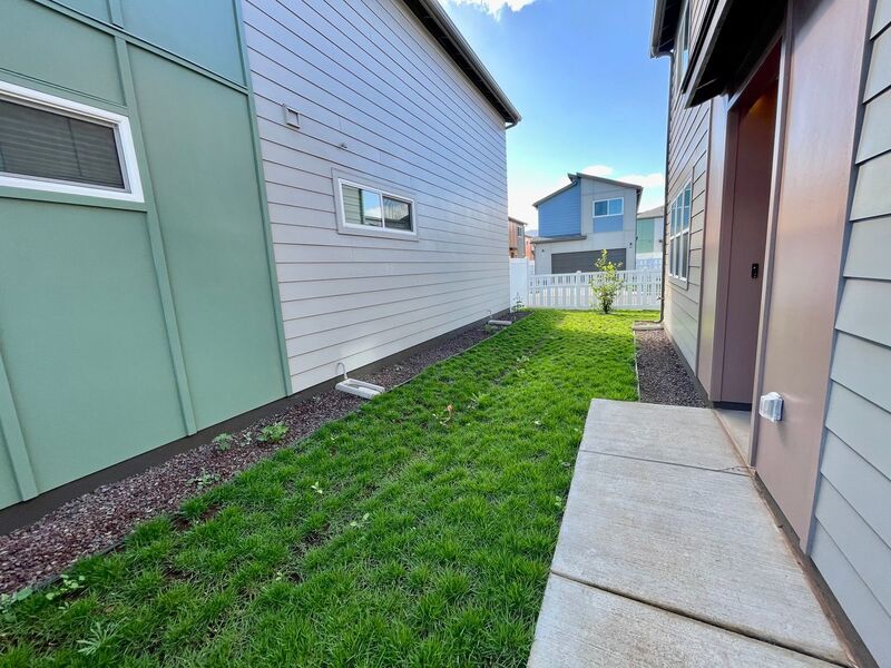 4 BED/2.5 BATH HOME in Hoopili - Garage & Backyard!!! property image