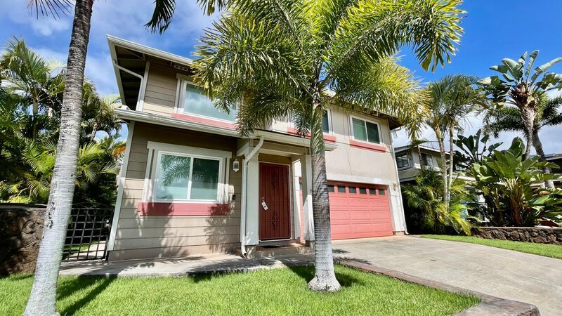Single Family Home in Royale Kunia Available in APRIL! property image