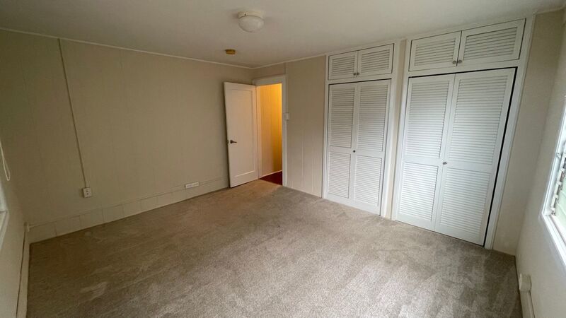 Amazing Views 2bed/1bath unit in St. Louis Heights Available in April! property image