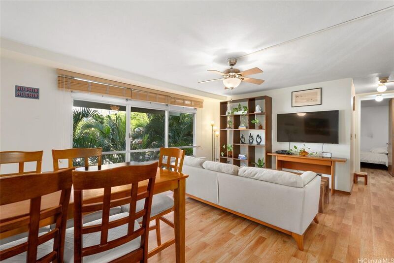 Fully Furnished - 2 BED/1 BATH/1 PARKING in the ideally located Queen Emma Gardens!! property image