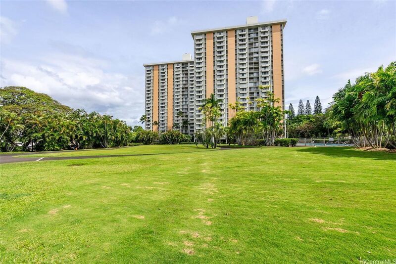 Fully Furnished - 2 BED/1 BATH/1 PARKING in the ideally located Queen Emma Gardens!! property image