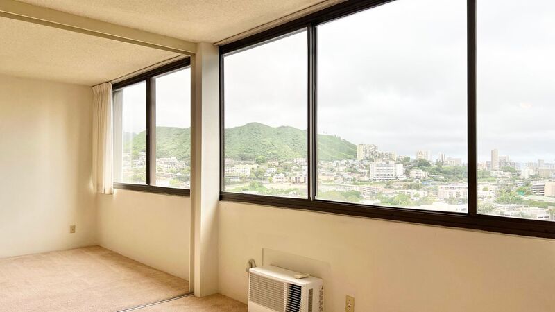 Downtown Honolulu 1 bedroom unit w/ Covered Parking property image