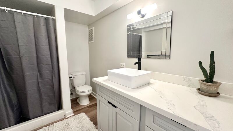 Newly Renovated Studio w/ LANAI & Utilities INCLUDED/Available NOW in Punahou Gardens!! property image