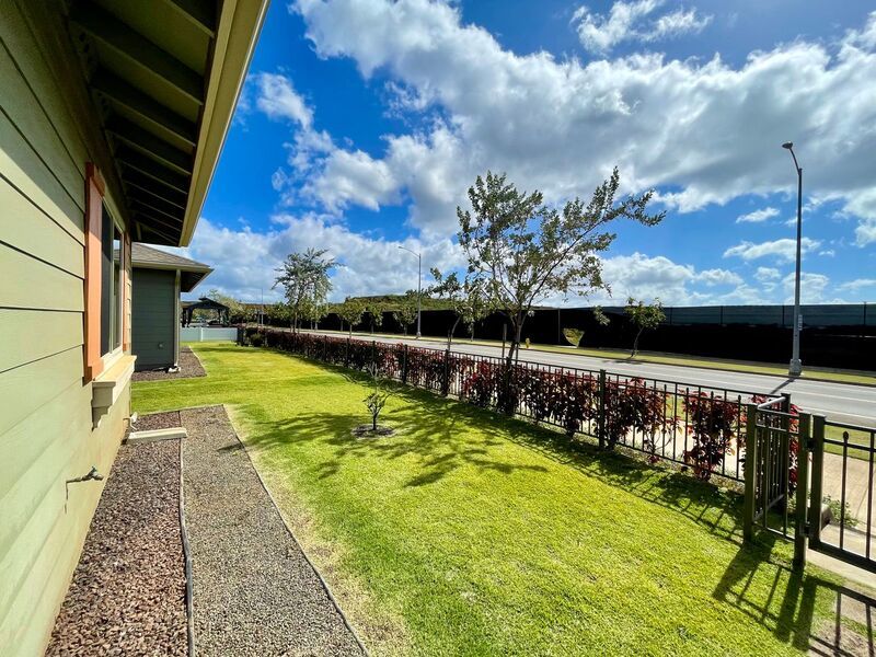 Home for Rent in Hoopili (Lehua) 4 BED/2.5 BATH + Garage! property image