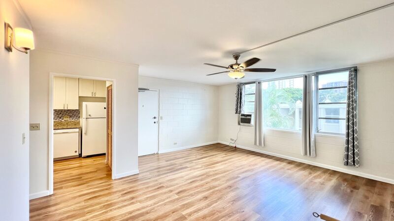 2 BED/2 BATH/1 PRKG across from Pearlridge Mall (Aiea) w/ Washer/Dryer INSIDE property image