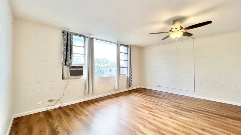 2 BED/2 BATH/1 PRKG across from Pearlridge Mall (Aiea) w/ Washer/Dryer INSIDE property image