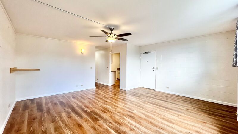 2 BED/2 BATH/1 PRKG across from Pearlridge Mall (Aiea) w/ Washer/Dryer INSIDE property image