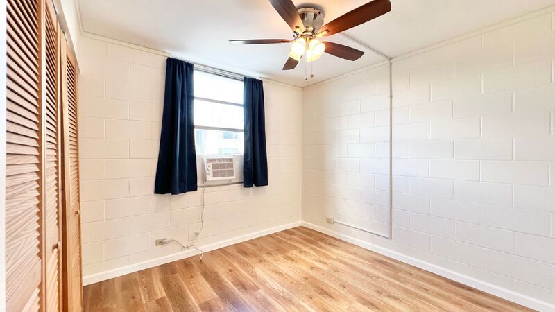 2 BED/2 BATH/1 PRKG across from Pearlridge Mall (Aiea) w/ Washer/Dryer INSIDE property image