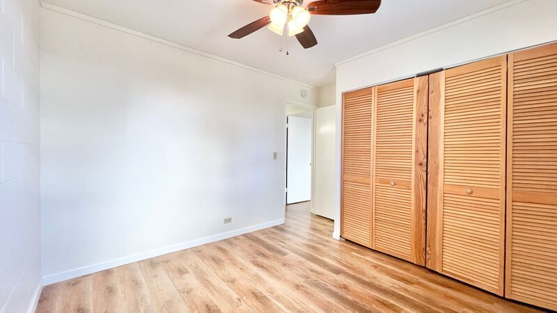 2 BED/2 BATH/1 PRKG across from Pearlridge Mall (Aiea) w/ Washer/Dryer INSIDE property image