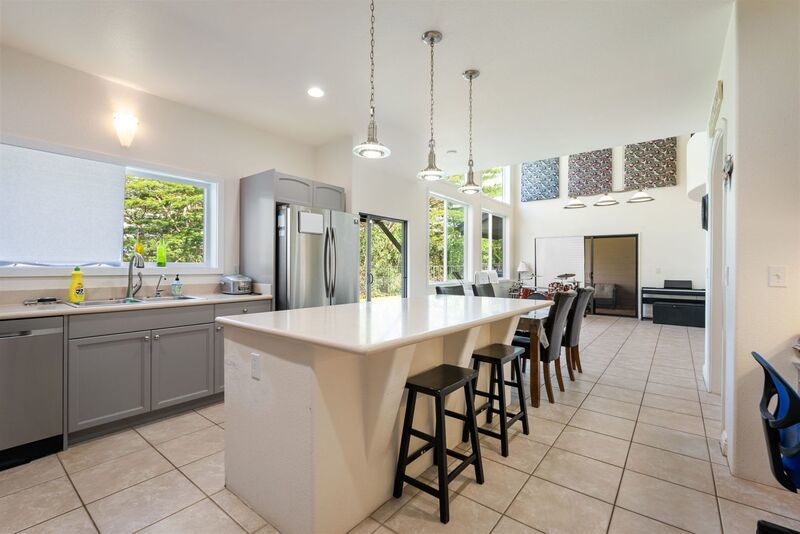 SPACIOUS 3 BED/2.5 BATH HOME IN MILILANI - Den, Pool, Yard, Garage & PV!! MILILANI MAUKA property image