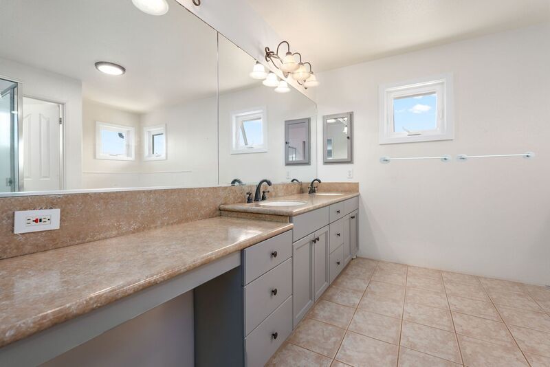 SPACIOUS 3 BED/2.5 BATH HOME IN MILILANI - Den, Pool, Yard, Garage & PV!! MILILANI MAUKA property image