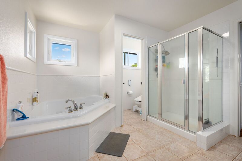 SPACIOUS 3 BED/2.5 BATH HOME IN MILILANI - Den, Pool, Yard, Garage & PV!! MILILANI MAUKA property image