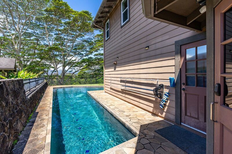 SPACIOUS 3 BED/2.5 BATH HOME IN MILILANI - Den, Pool, Yard, Garage & PV!! MILILANI MAUKA property image