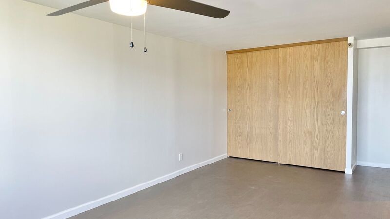 NEWLY RENOVATED, CITY & OCEAN VIEWS - Studio Unit in Pearl City property image