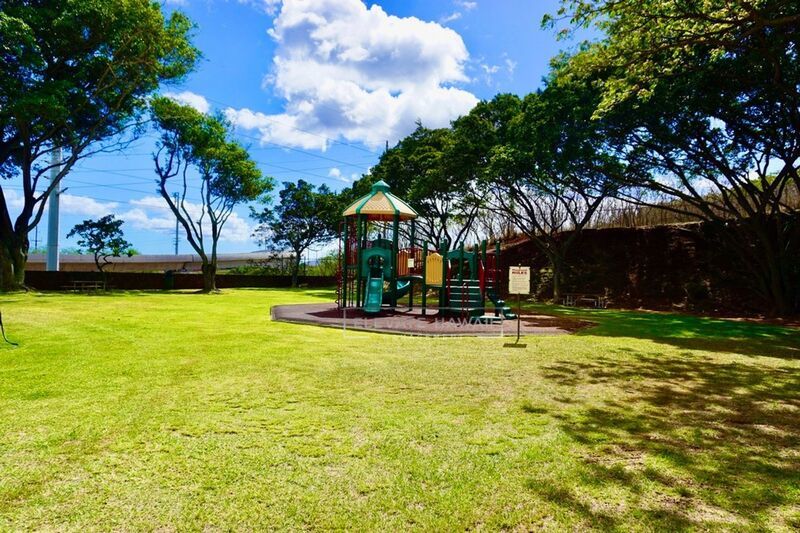 NEWLY RENOVATED, CITY & OCEAN VIEWS - Studio Unit in Pearl City property image