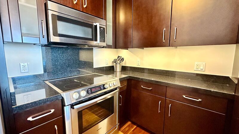 Available NOW - Ideally Located 1 Bedroom 1 Bath with 1 Assigned Parking and Storage Locker in Waihonua property image
