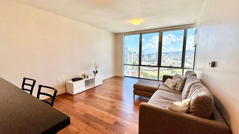 Available NOW - Ideally Located 1 Bedroom 1 Bath with 1 Assigned Parking and Storage Locker in Waihonua property image