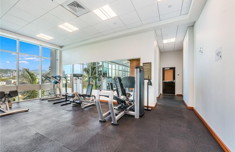 Available NOW - Ideally Located 1 Bedroom 1 Bath with 1 Assigned Parking and Storage Locker in Waihonua property image