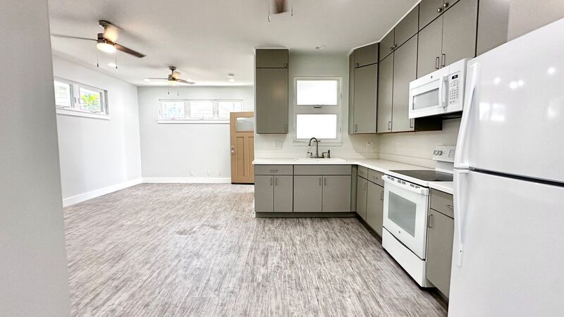 Brand New 1 BED/1 BATH with 1 PRKG - Split AC, Washer/Dryer, and Pet Friendly!! property image