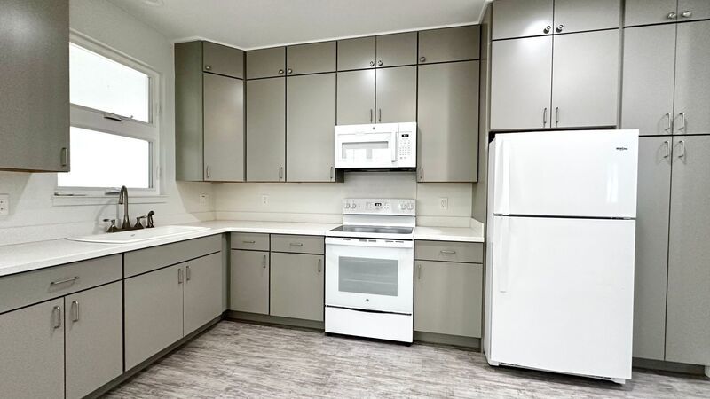 Brand New 1 BED/1 BATH with 1 PRKG - Split AC, Washer/Dryer, and Pet Friendly!! property image