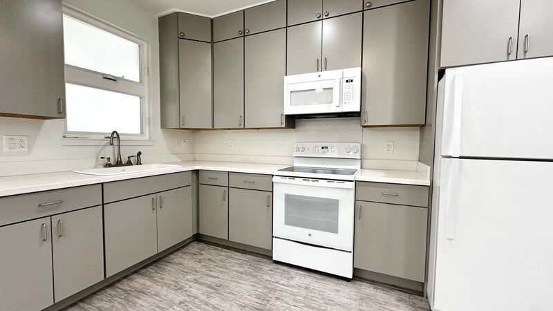 Brand New 1 BED/1 BATH with 1 PRKG - Split AC, Washer/Dryer, and Pet Friendly!! property image