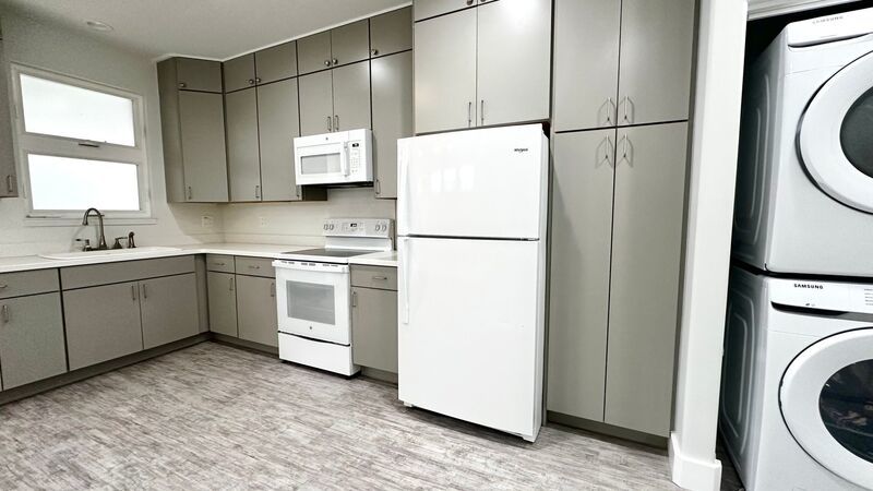 Brand New 1 BED/1 BATH with 1 PRKG - Split AC, Washer/Dryer, and Pet Friendly!! property image
