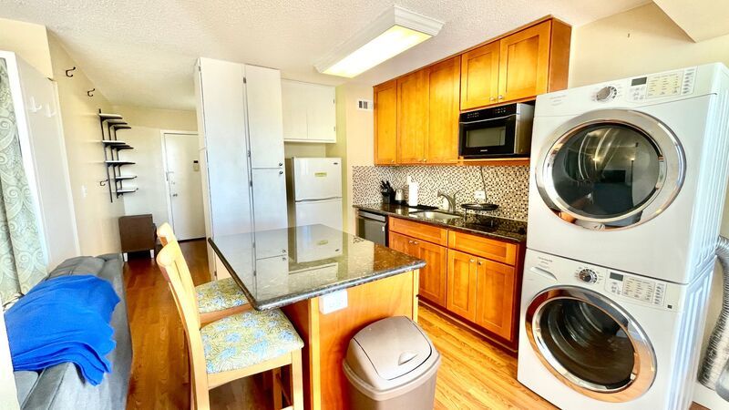 FULLY FURNISHED STUDIO IN KING MANOR! CLOSE TO STRAUB-WARD-KAPIOLANI property image