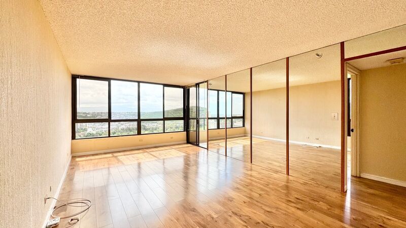 HIGHLY DESIRABLE 2 BED/2 BATH SPECTACULAR VIEWS property image