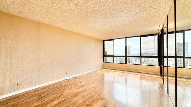 HIGHLY DESIRABLE 2 BED/2 BATH SPECTACULAR VIEWS property image