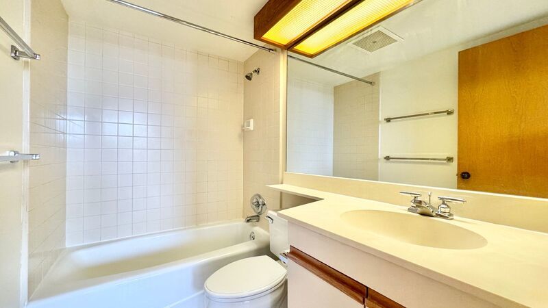 HIGHLY DESIRABLE 2 BED/2 BATH SPECTACULAR VIEWS property image