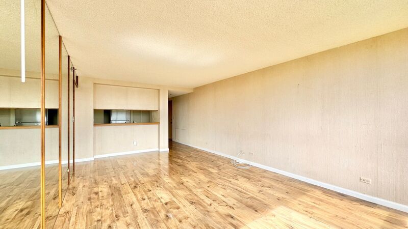 HIGHLY DESIRABLE 2 BED/2 BATH SPECTACULAR VIEWS property image