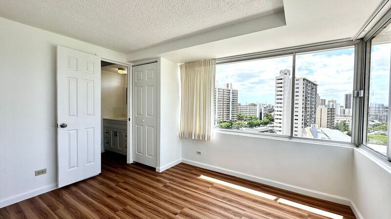 NEWLY RENOVATED! 1 BED/1 BATH/1 PRKG in Five Regents (Salt Lake)!! property image