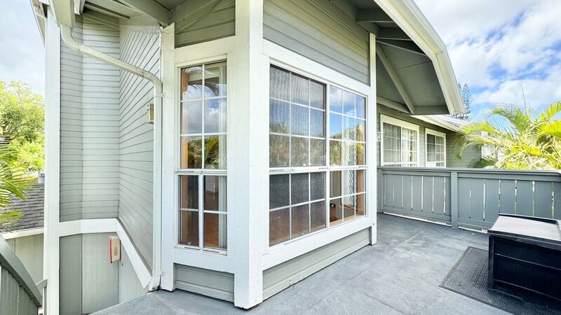 2 BED/2 BATH/2 PRKG + Washer/Dryer INSIDE unit Available Now!! Highly Desirable CROSSPOINTE (Halawa) property image