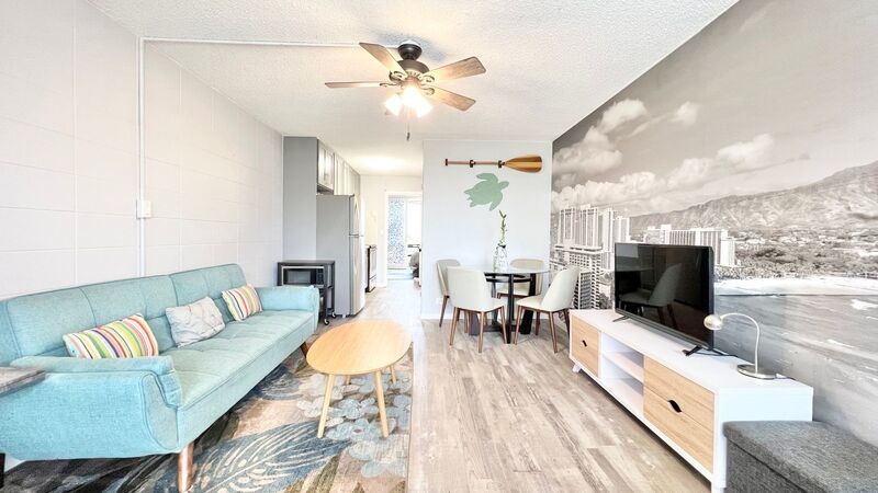 ALL UTILITIES INCLUDED! Renovated 1 BED/1 BATH w/ Enclosed Lanai in Tradewinds Waikiki property image