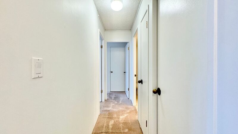 CENTURY WEST 2 BED 2 BATH UNIT WITH 2 PARKING STALLS IN SALT LAKE! property image