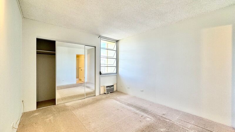 CENTURY WEST 2 BED 2 BATH UNIT WITH 2 PARKING STALLS IN SALT LAKE! property image