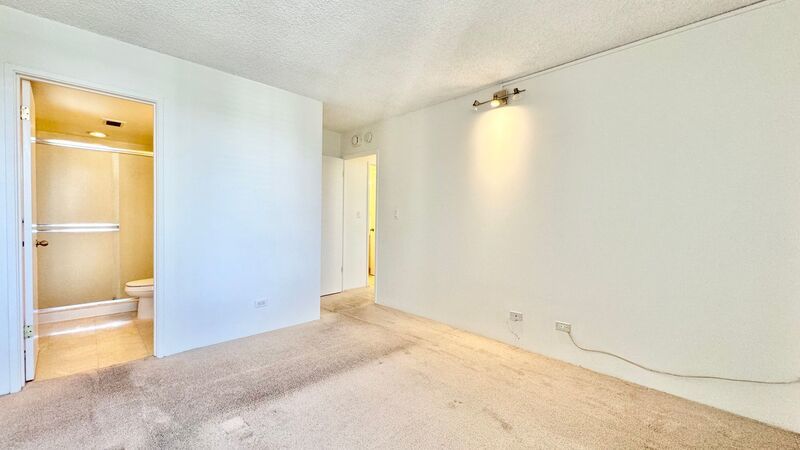 CENTURY WEST 2 BED 2 BATH UNIT WITH 2 PARKING STALLS IN SALT LAKE! property image