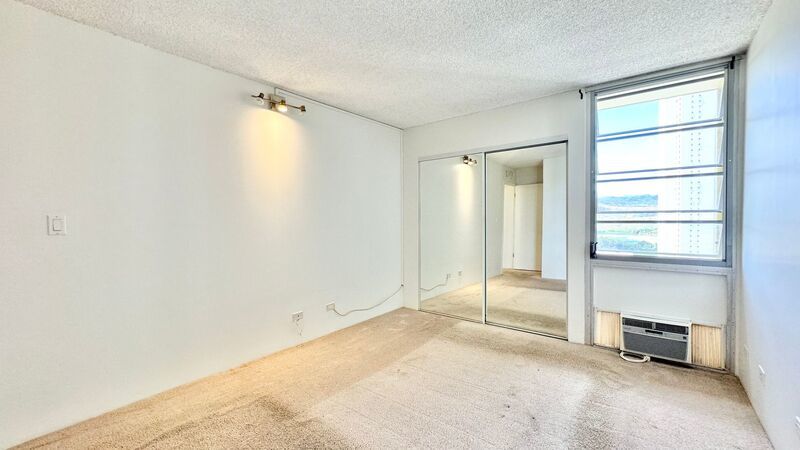 CENTURY WEST 2 BED 2 BATH UNIT WITH 2 PARKING STALLS IN SALT LAKE! property image