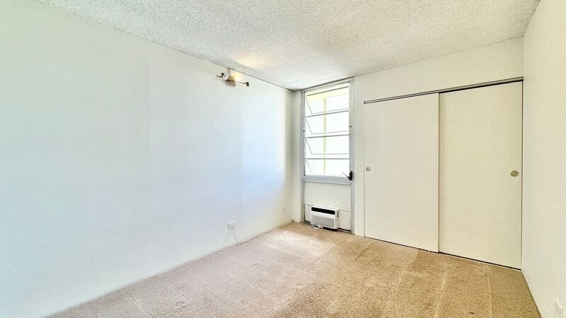 CENTURY WEST 2 BED 2 BATH UNIT WITH 2 PARKING STALLS IN SALT LAKE! property image