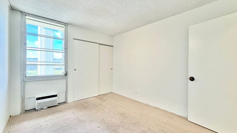 CENTURY WEST 2 BED 2 BATH UNIT WITH 2 PARKING STALLS IN SALT LAKE! property image