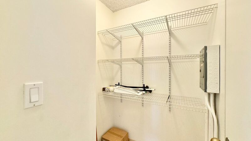 CENTURY WEST 2 BED 2 BATH UNIT WITH 2 PARKING STALLS IN SALT LAKE! property image