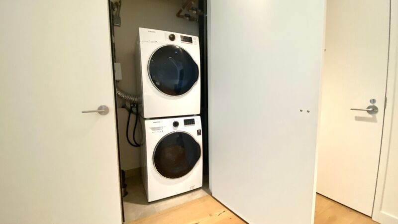 Available NOW - AE'O 1 BED 1 BATH w/ 1 COVERED Parking in Kaka'ako! property image
