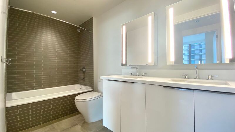 Available NOW - AE'O 1 BED 1 BATH w/ 1 COVERED Parking in Kaka'ako! property image