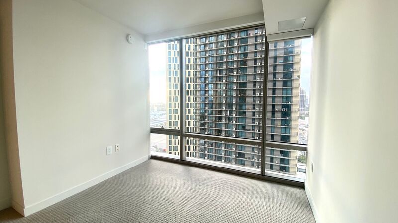 Available NOW - AE'O 1 BED 1 BATH w/ 1 COVERED Parking in Kaka'ako! property image