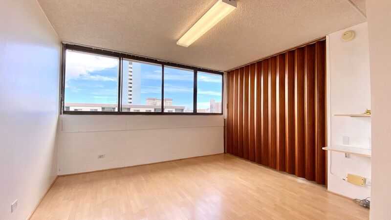 Available Now! Studio on Kinau Street with Washer/Dryer & 1 Covered Parking!!! property image