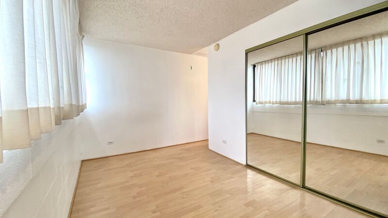 Available Now! Studio on Kinau Street with Washer/Dryer & 1 Covered Parking!!! property image