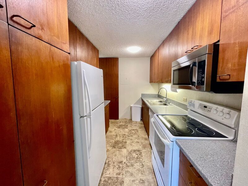 1Bedroom, 1 Bathroom Unit in Naniwa Gardens, Hawaii Kai, AVAILABLE Soon! property image
