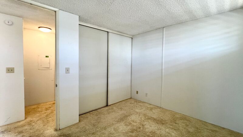 AVAILABLE NOW - SPACIOUS 2BD/1BA WITH 1 COVERED SECURED PARKING! property image