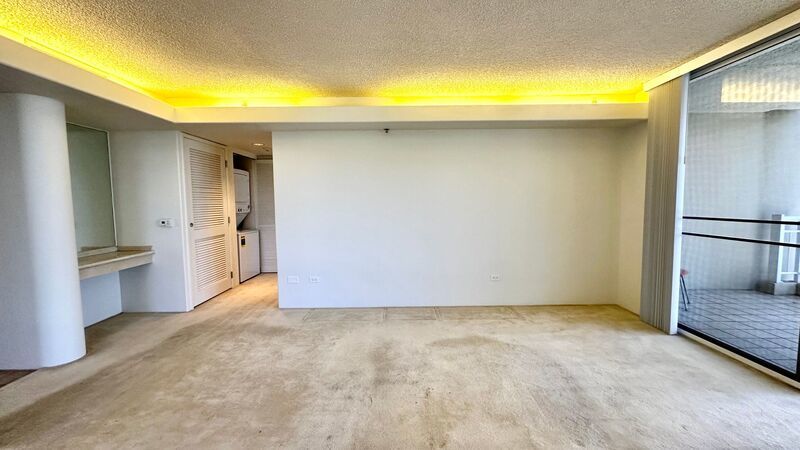 SPACIOUS 2 BED/2 BATH/2 PRKG in the highly desired Nuuanu Parkside - W/D, Lanai, Central AC & more!!! property image