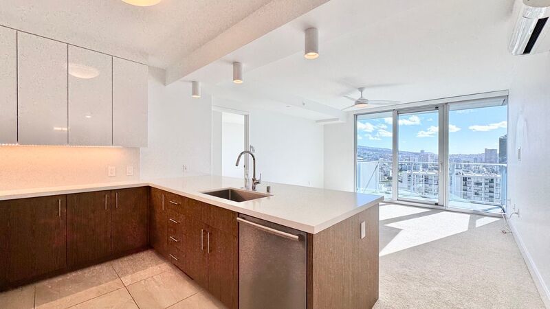 PET FRIENDLY! BEAUTIFUL 2 BEDROOM UNIT ON 29TH FLOOR property image